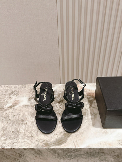 CC 26s Bow Sandals 55 Black Cowhide 658467