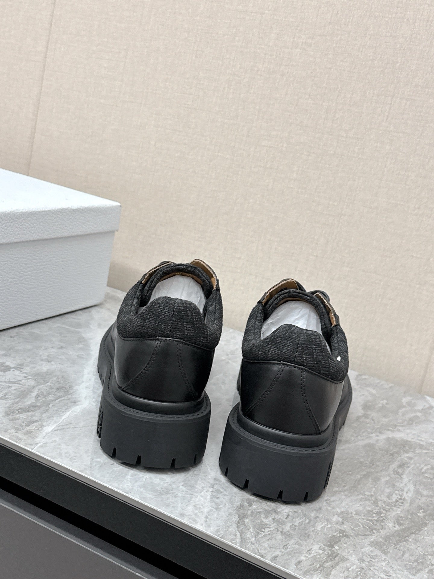 CD 26 Vintage Loafers Black Calfskin 608797