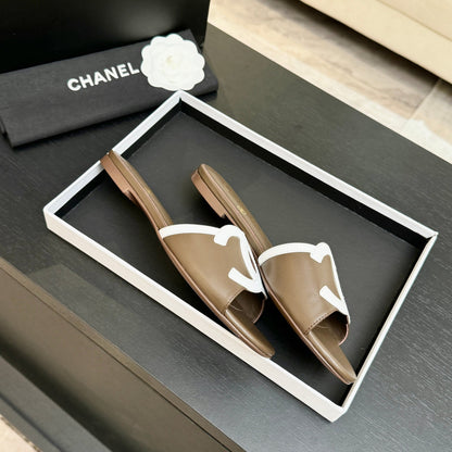 CC 2026 Flat Slippers Olive Green Sheepskin Double C 700453