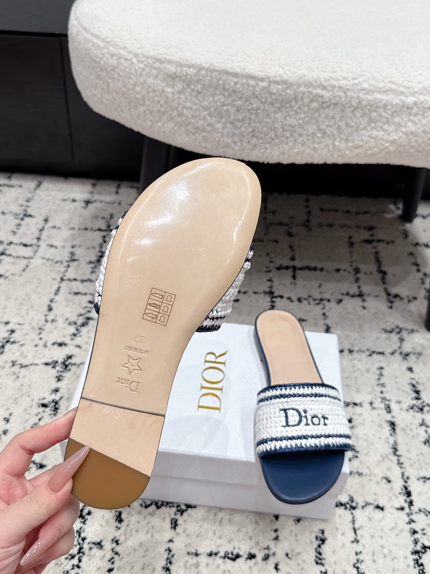 Dior 2026 Flat Sandal Raffia Woven 847001