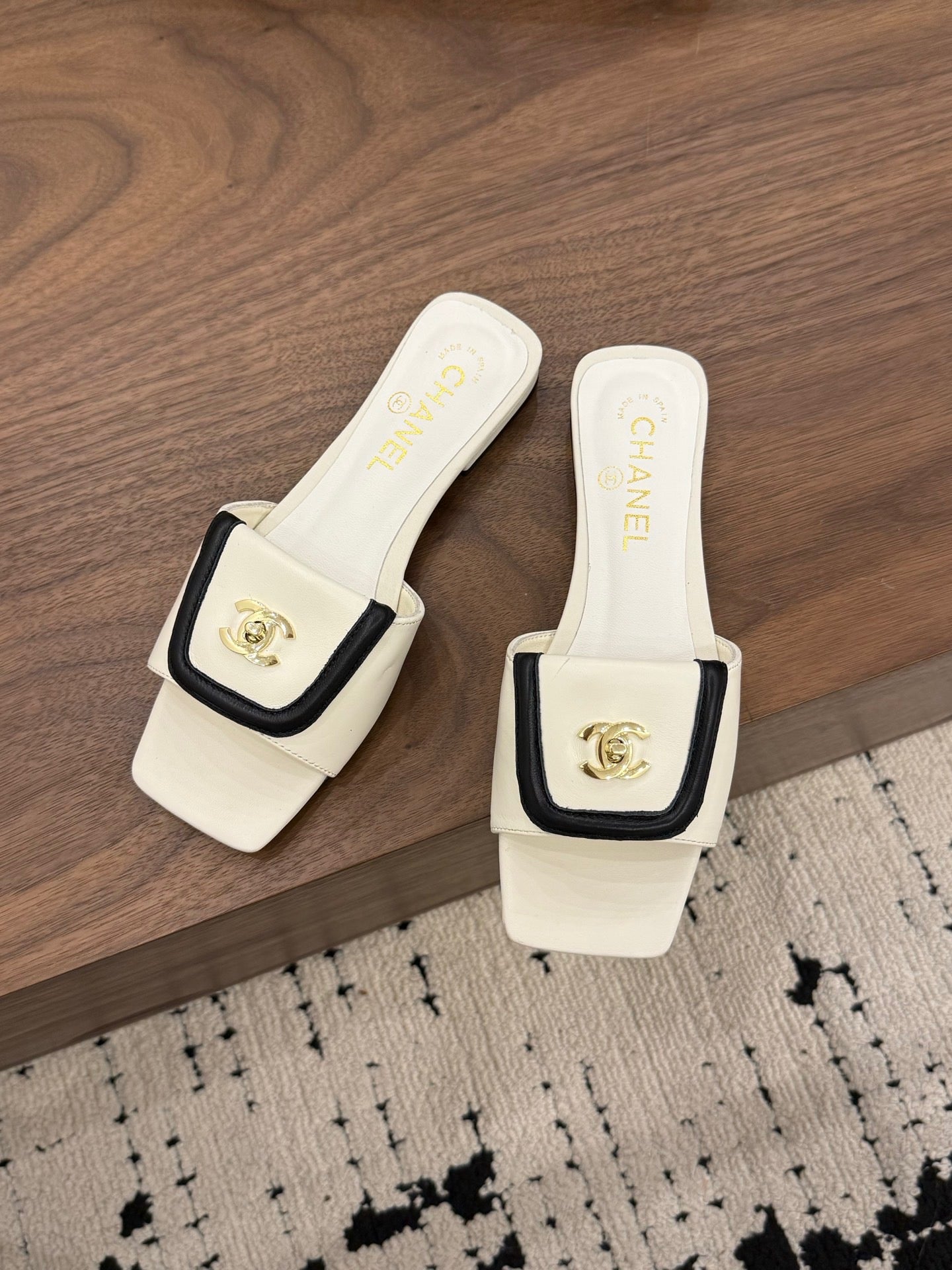 Chanel 2026 Double C Buckle Square Toe Slipper 857303