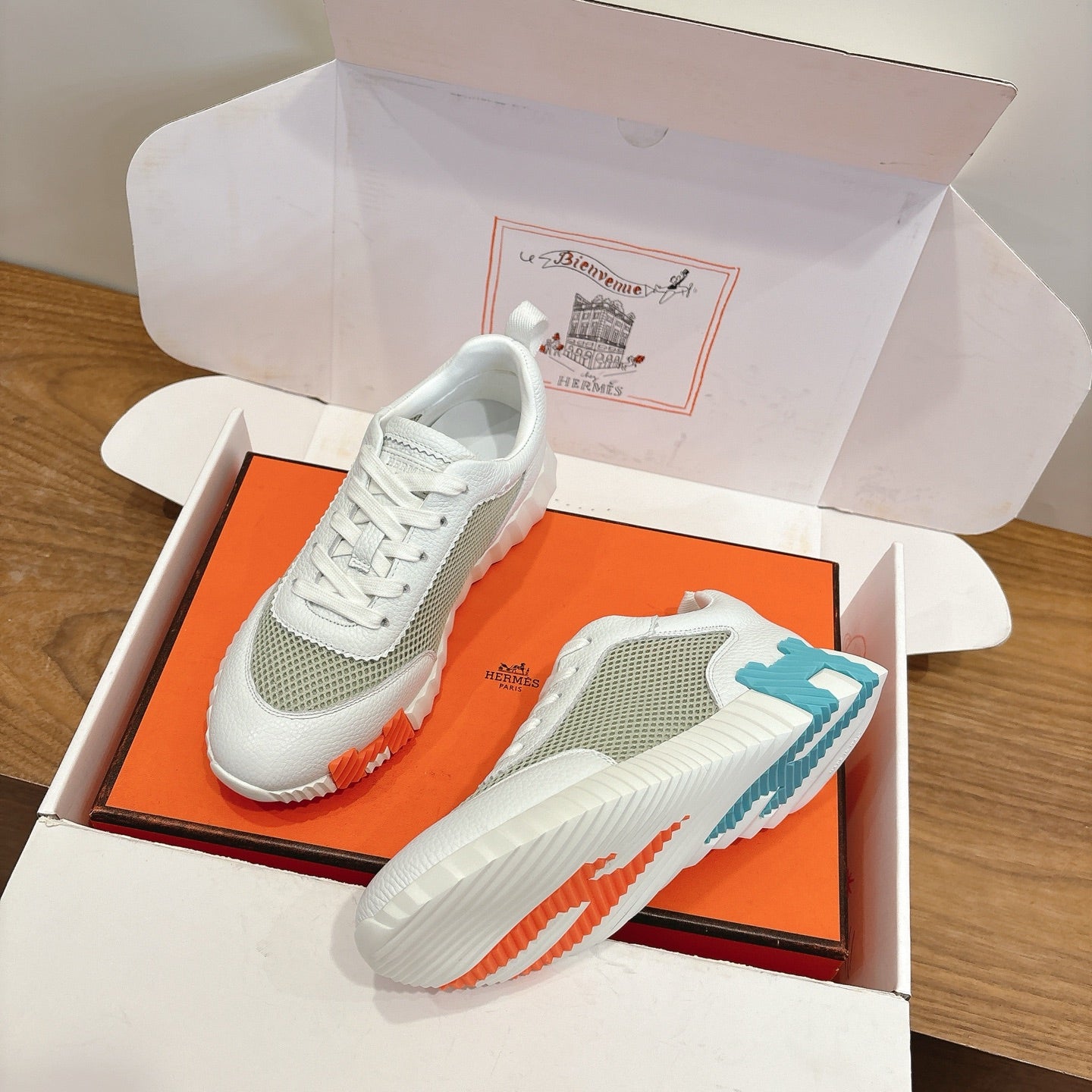 HM 26ss Sneakers White Light Green Cowhide  Fabric 638564