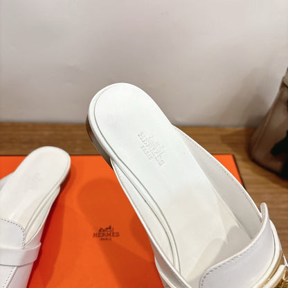 HM 26ss Mule White Calfskin Gold Buckle 638468