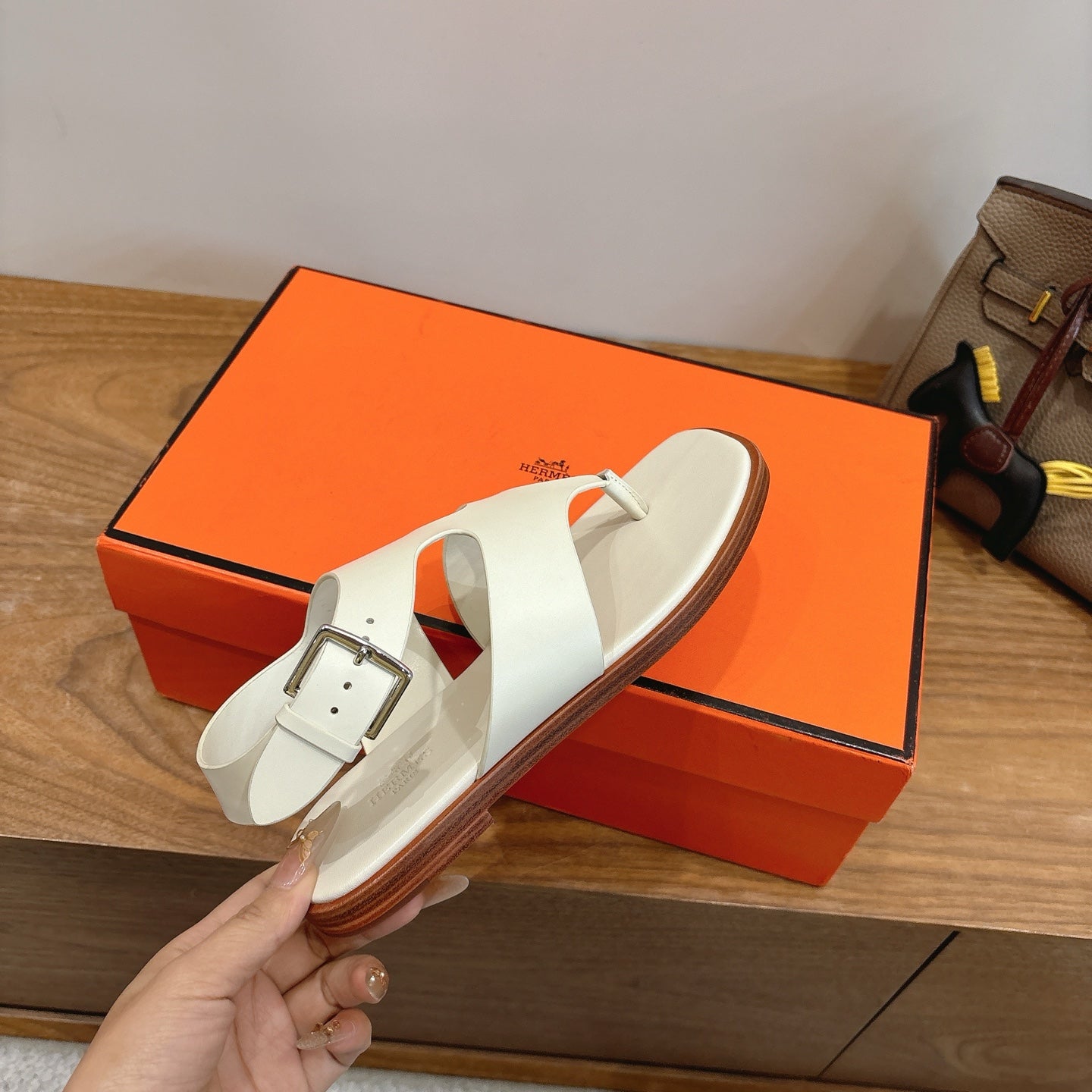 HM 26ss Thong Sandal White Calfskin 638408