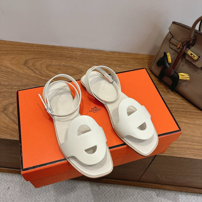 HM 26ss Flat Sandal White Calfskin 638414