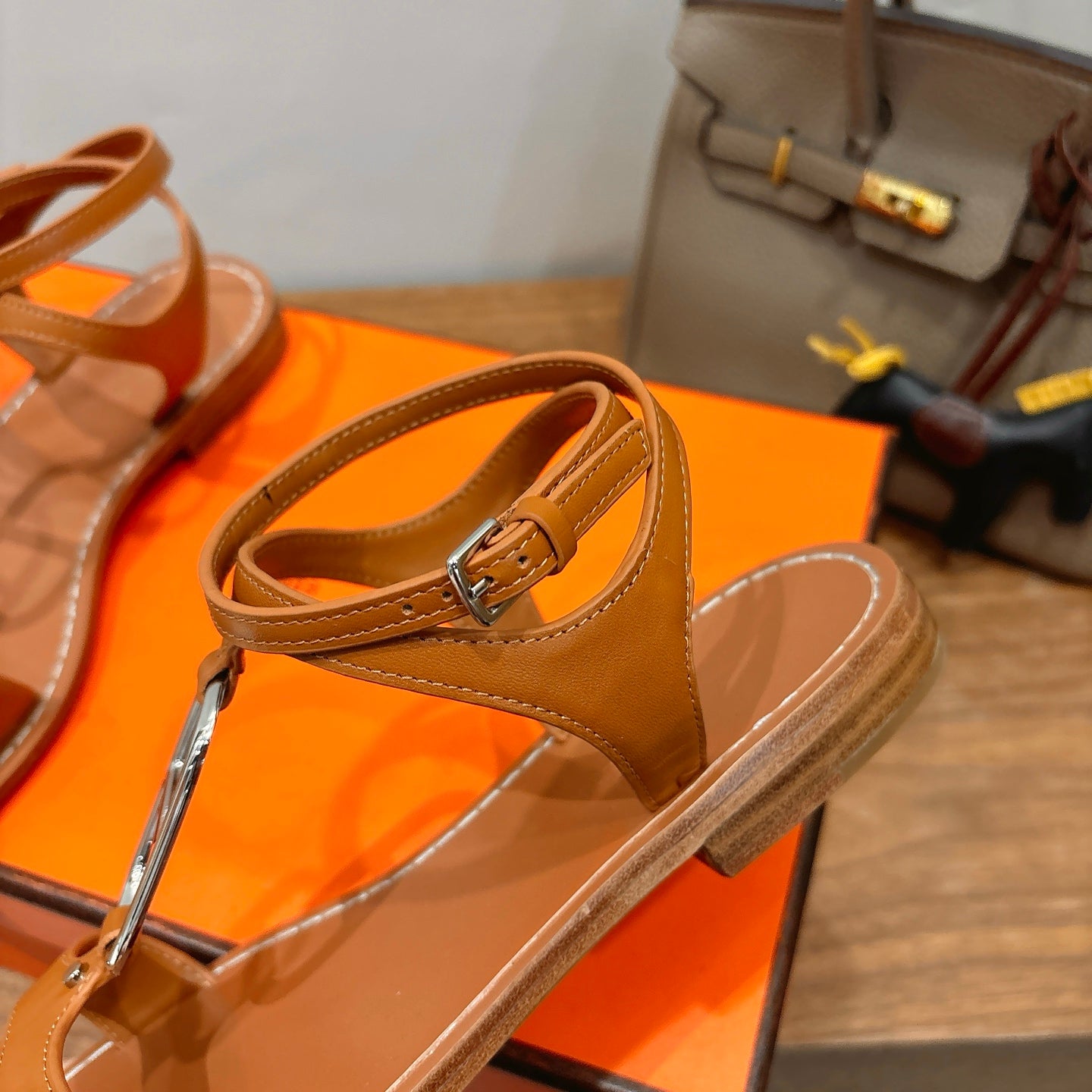 HM 26ss Sandals Camel Brown Genuine Leather 638534