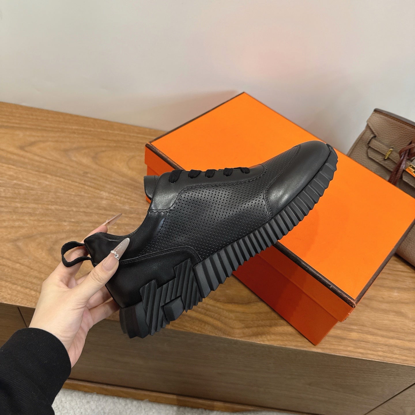 HM 26ss Sneakers Black Leather 638572