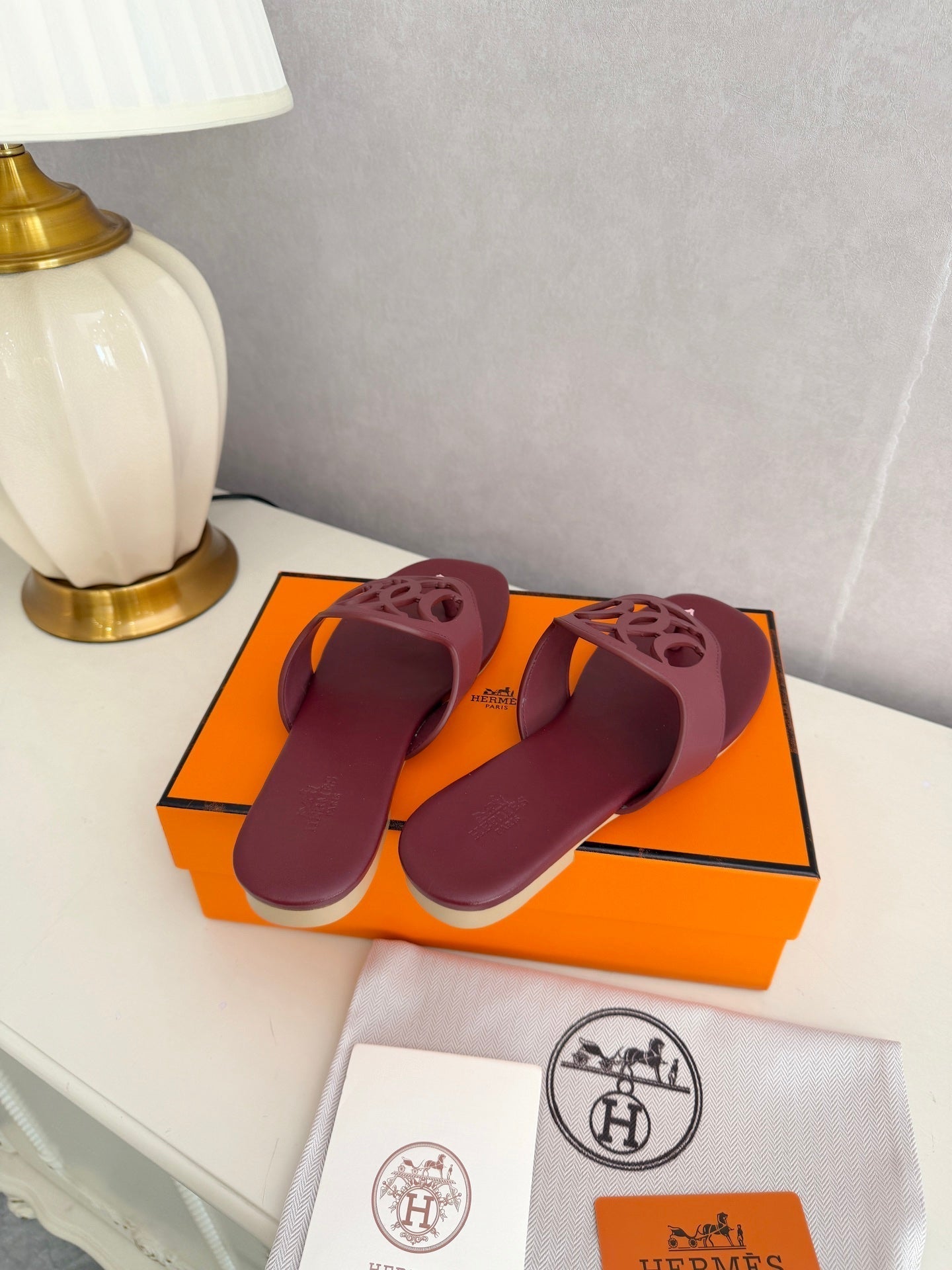 HM 26ss Pig-Nose Slipper Burgundy Leather 605909