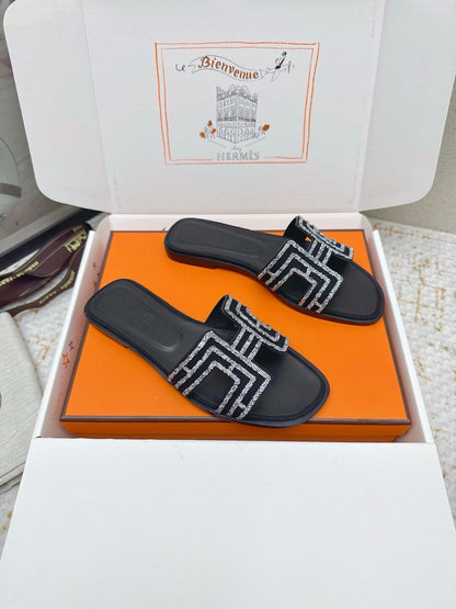 HM 26ss Oran Sandals Black Cowhide 625227