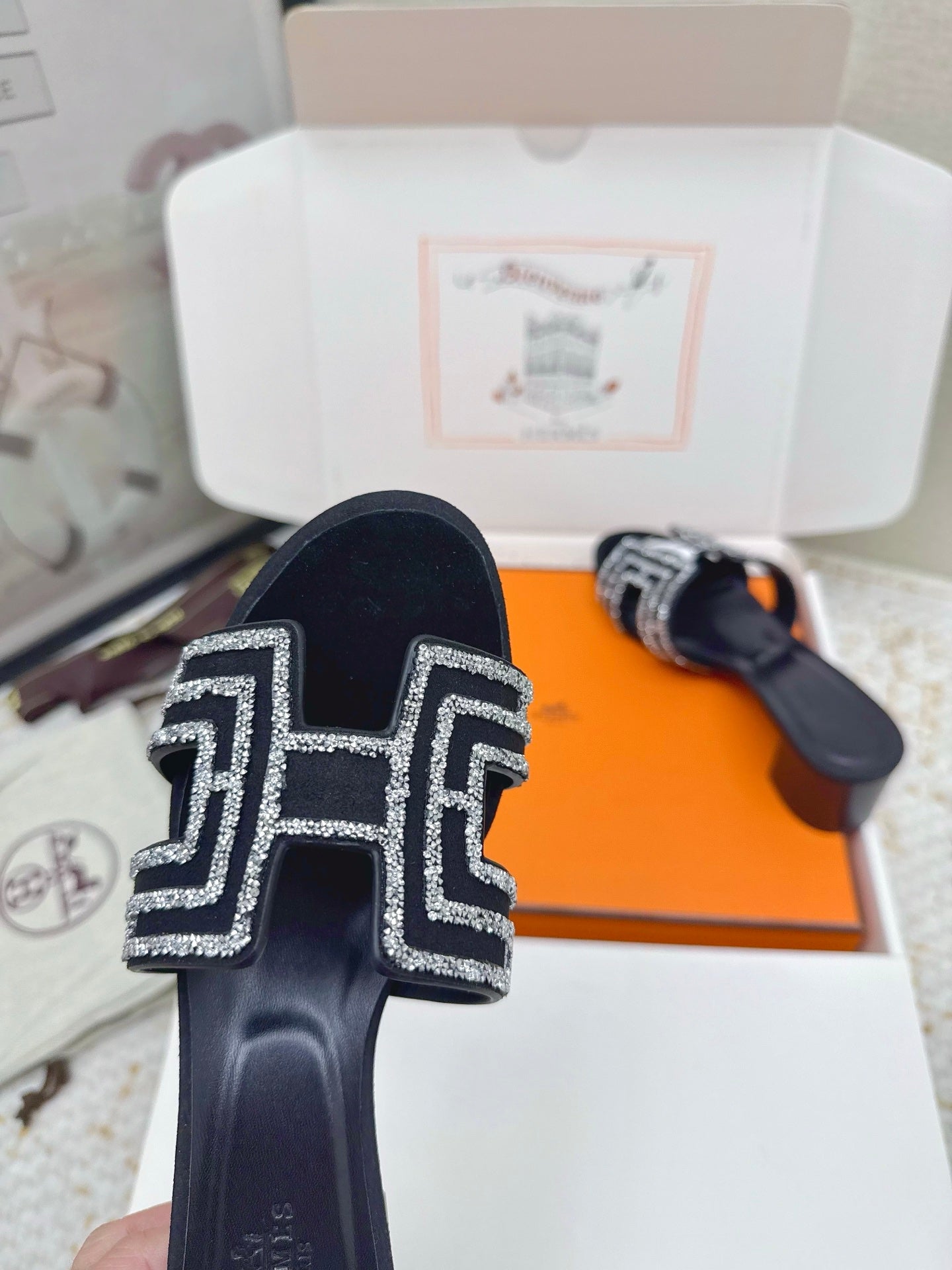 HM 26ss Oran Sandals 50 Black Cowhide 625230