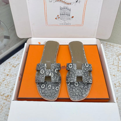 HM 26ss Oran Sandals Taupe Gray White Cowhide 625037
