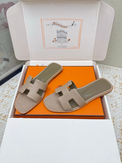 HM 26ss Oran Sandals Beige Olive Green  Cowhide 625039