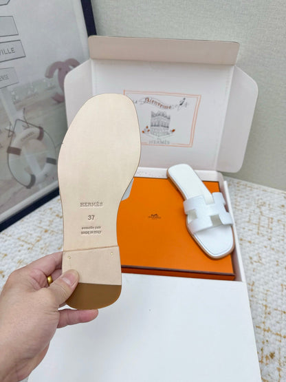 HM 26ss Oran Sandals White Cowhide 625040