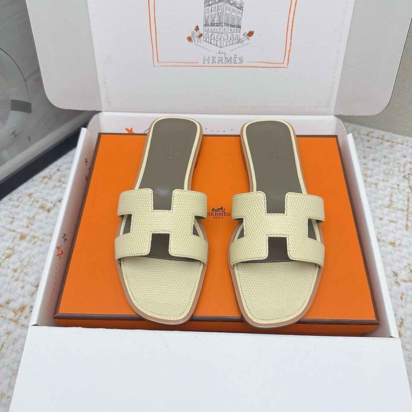 HM 26ss Oran Sandals Cream Yellow Cowhide 625045