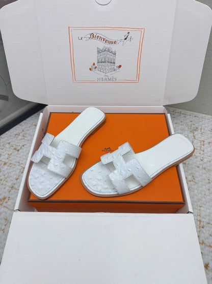 HM 26ss Oran Sandals Milk White Ostrich Leather 625088