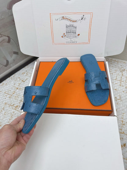 HM 26ss Oran Sandals Blue Ostrich Leather 625100