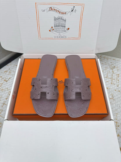 HM 26ss Oran Sandals Ostrich Leather 625092