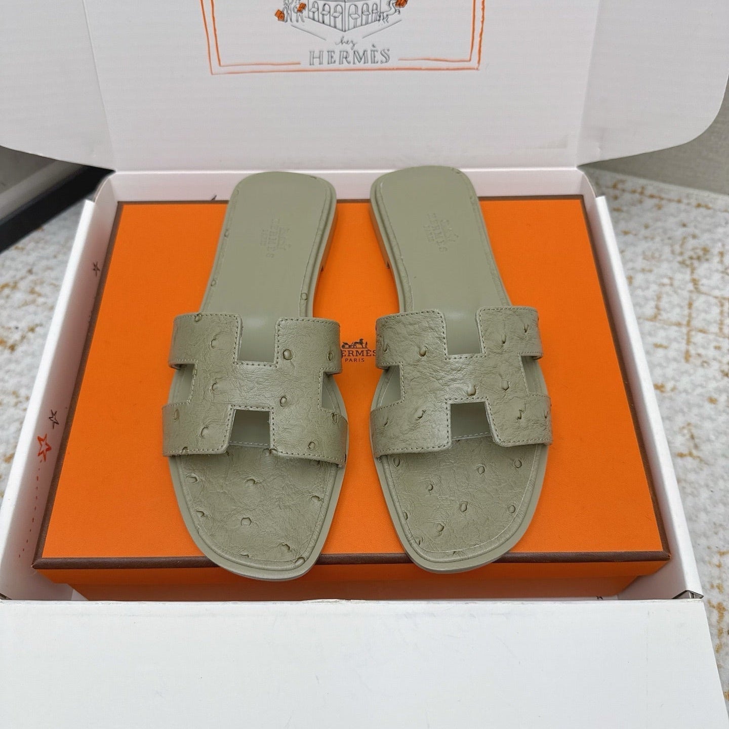 HM 26ss Oran Sandals Ostrich Leather 625092