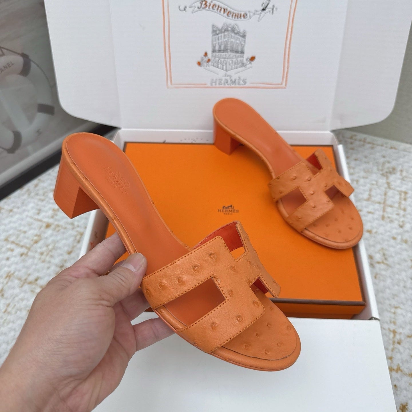 HM 26ss Oran Sandals 50 Orange Ostrich Leather 625125