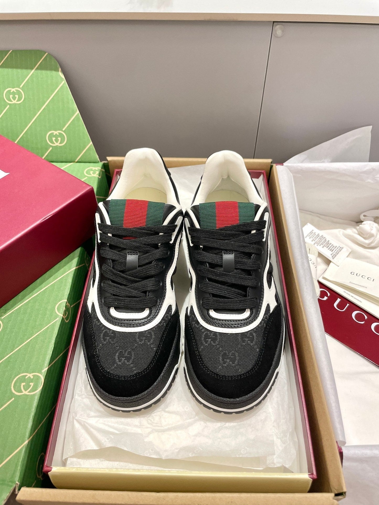 GG 26 Sneaker Black Red Green Cowhide 632872