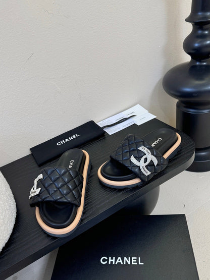 CC 26s Slippers Black Beige Sheepskin 627176
