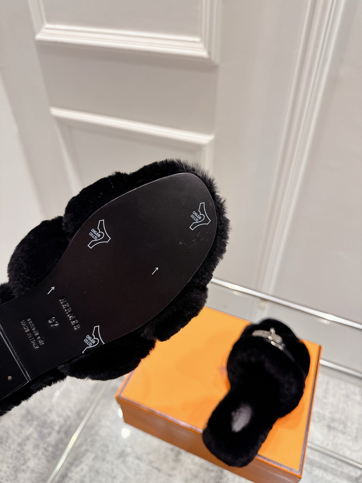 HM Oran slippers sliver buckle black wool