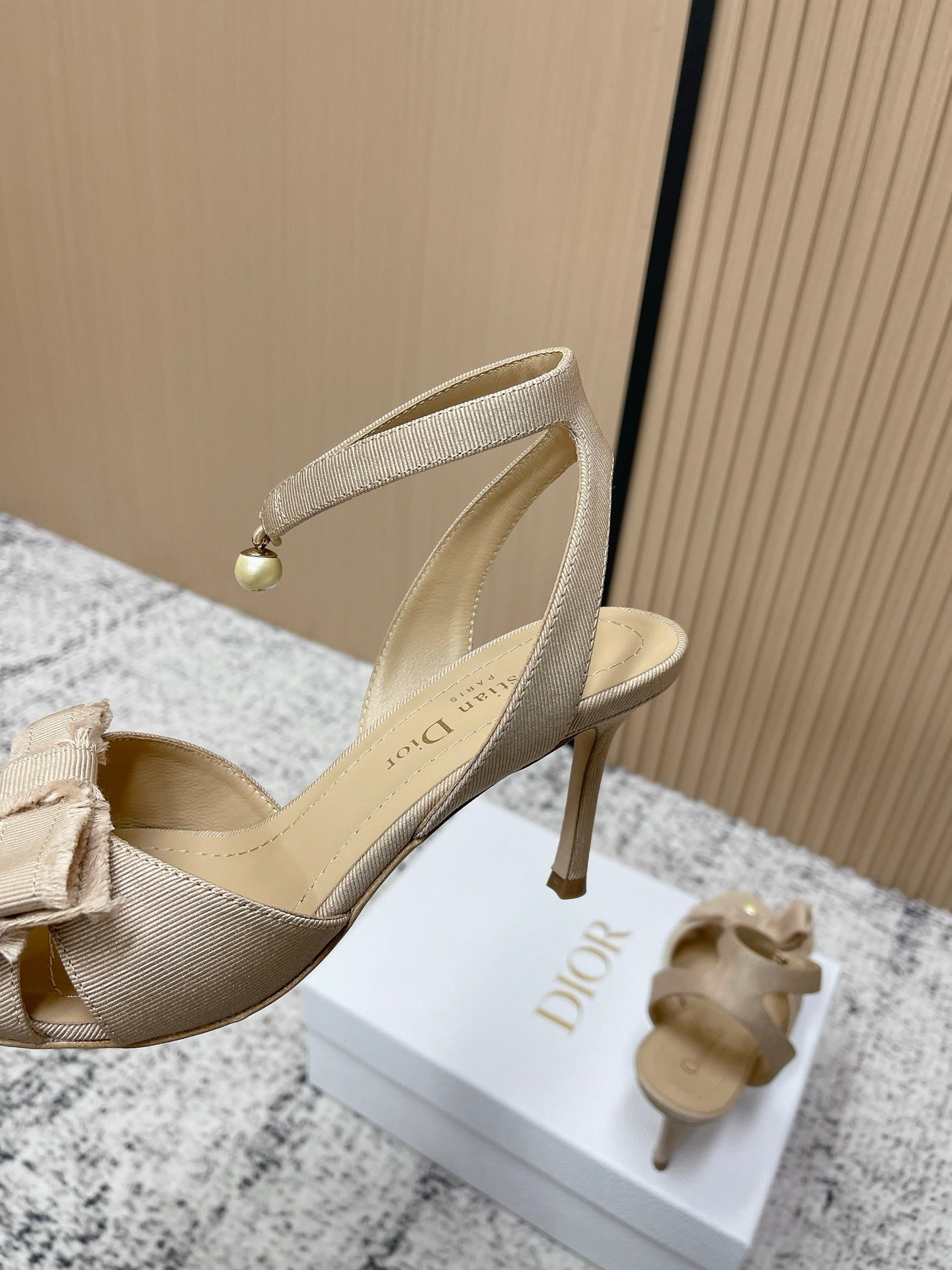 CD 26s High Heel Sandal 75 Beige Canvas Leather 643489