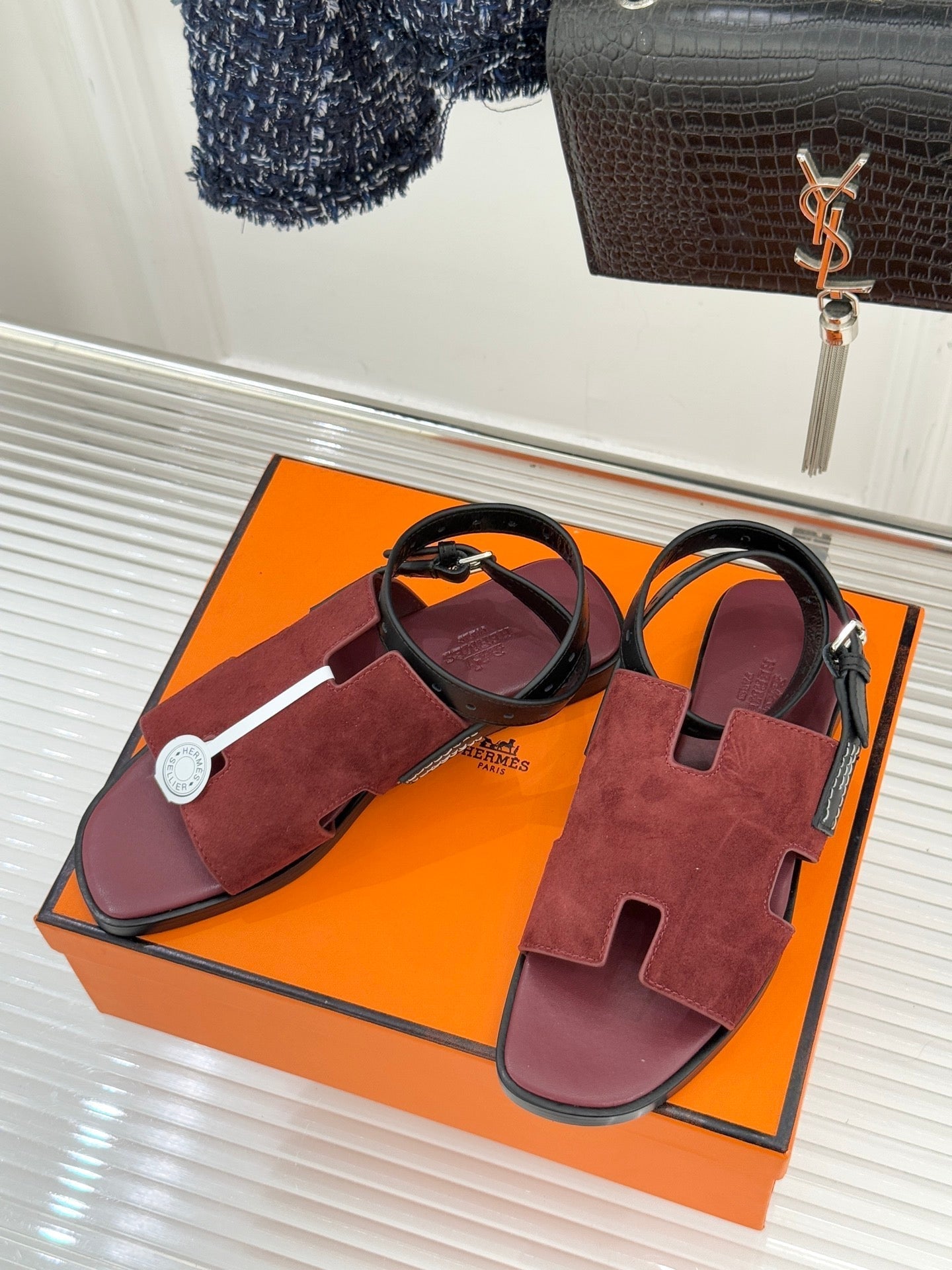 HM 26ss Flat Sandals Burgundy Suede Sheepskin 642797