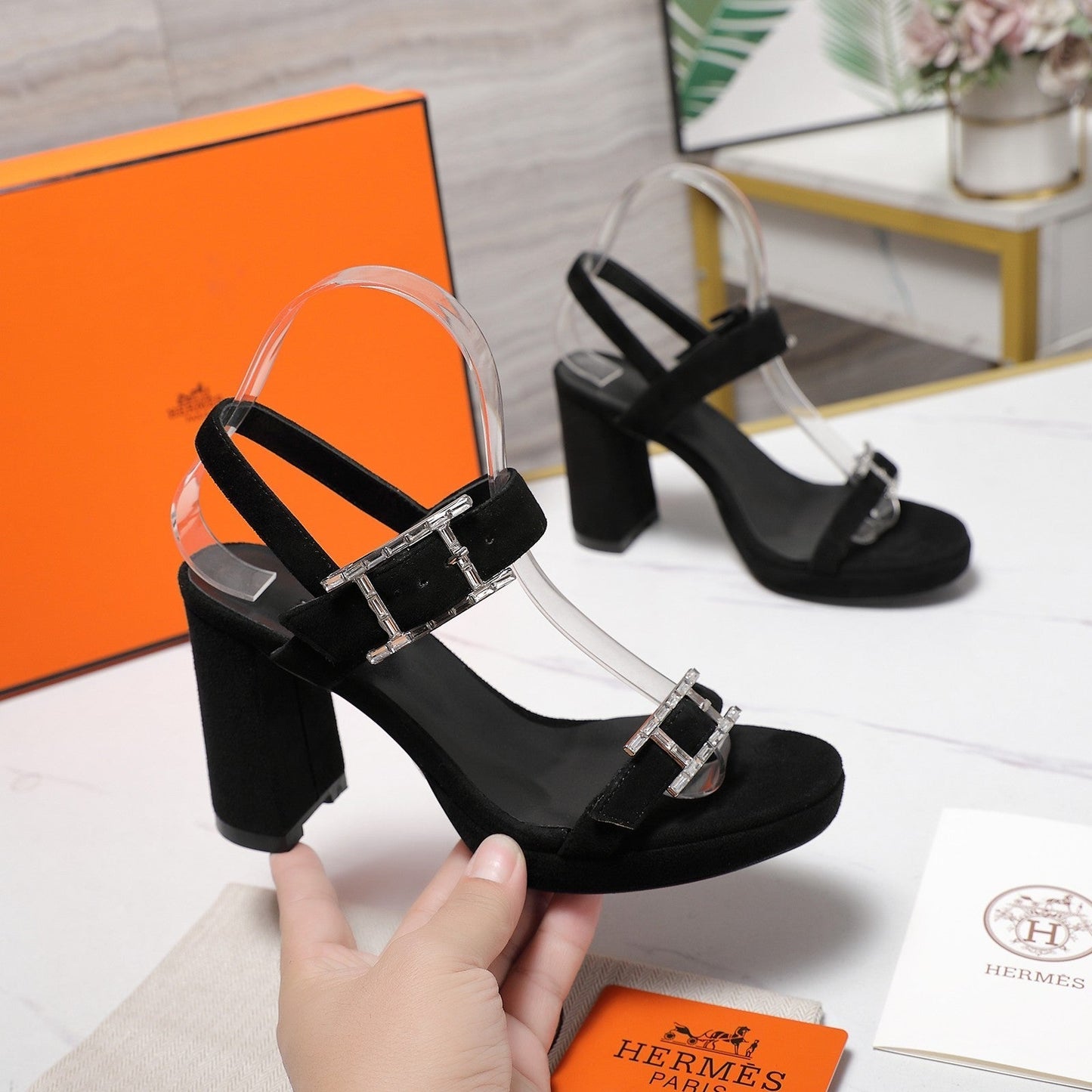 HM 26ss Platform High-Heeled Sandals Black Velvet Sheepskin 601220