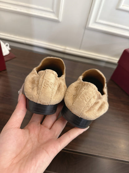 GG 26SS Loafers Beige Monogram Suede Leather 645961
