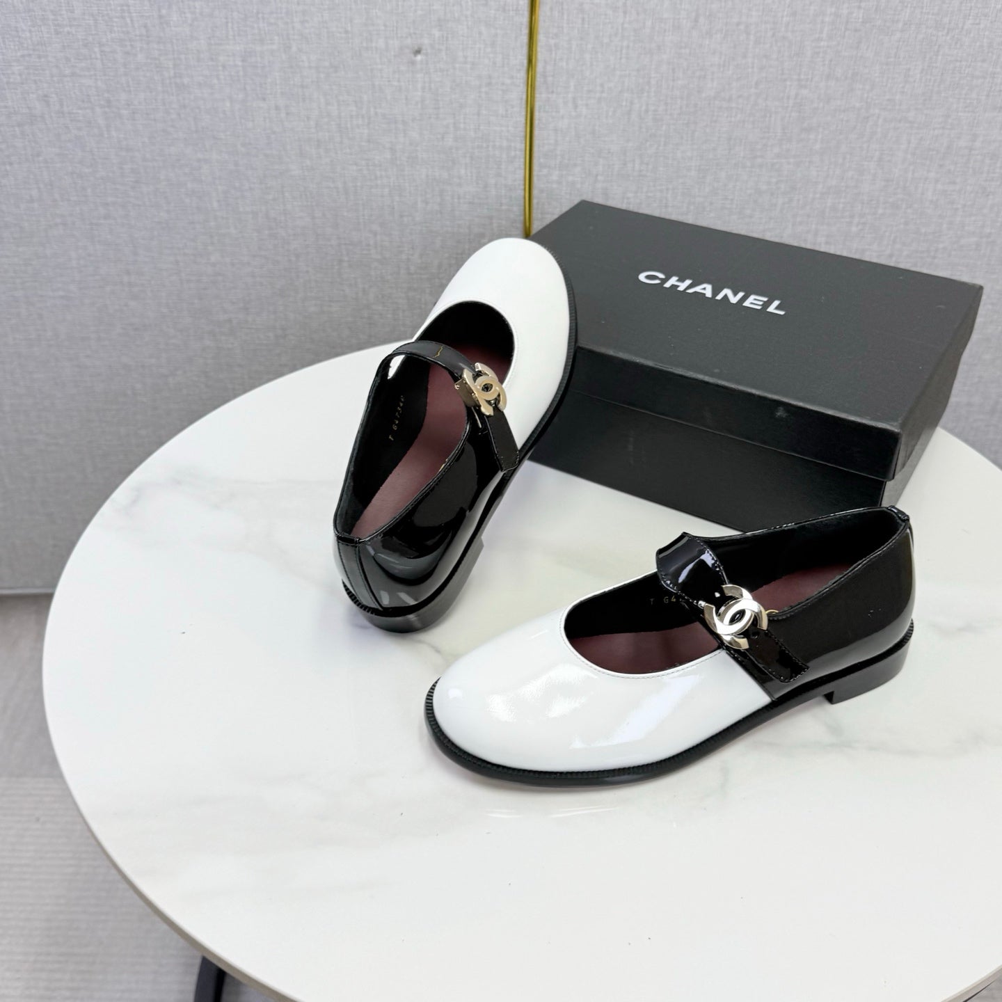 Chanel 2026 Ballet Flat Glossy Leather 904496