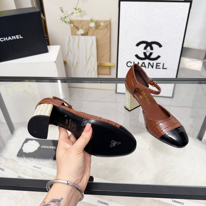 CC 26s Sandals 80 Brown Black Cowhide Patent Leather 183563