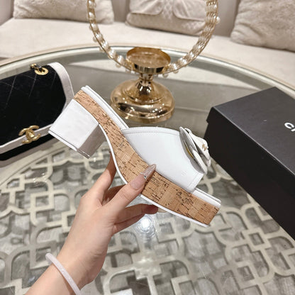 CC 26s Camellia Platform Slippers 65 White Patent Leather 627043