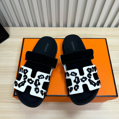 HM 26ss Slippers Black White Suede Leather 618576