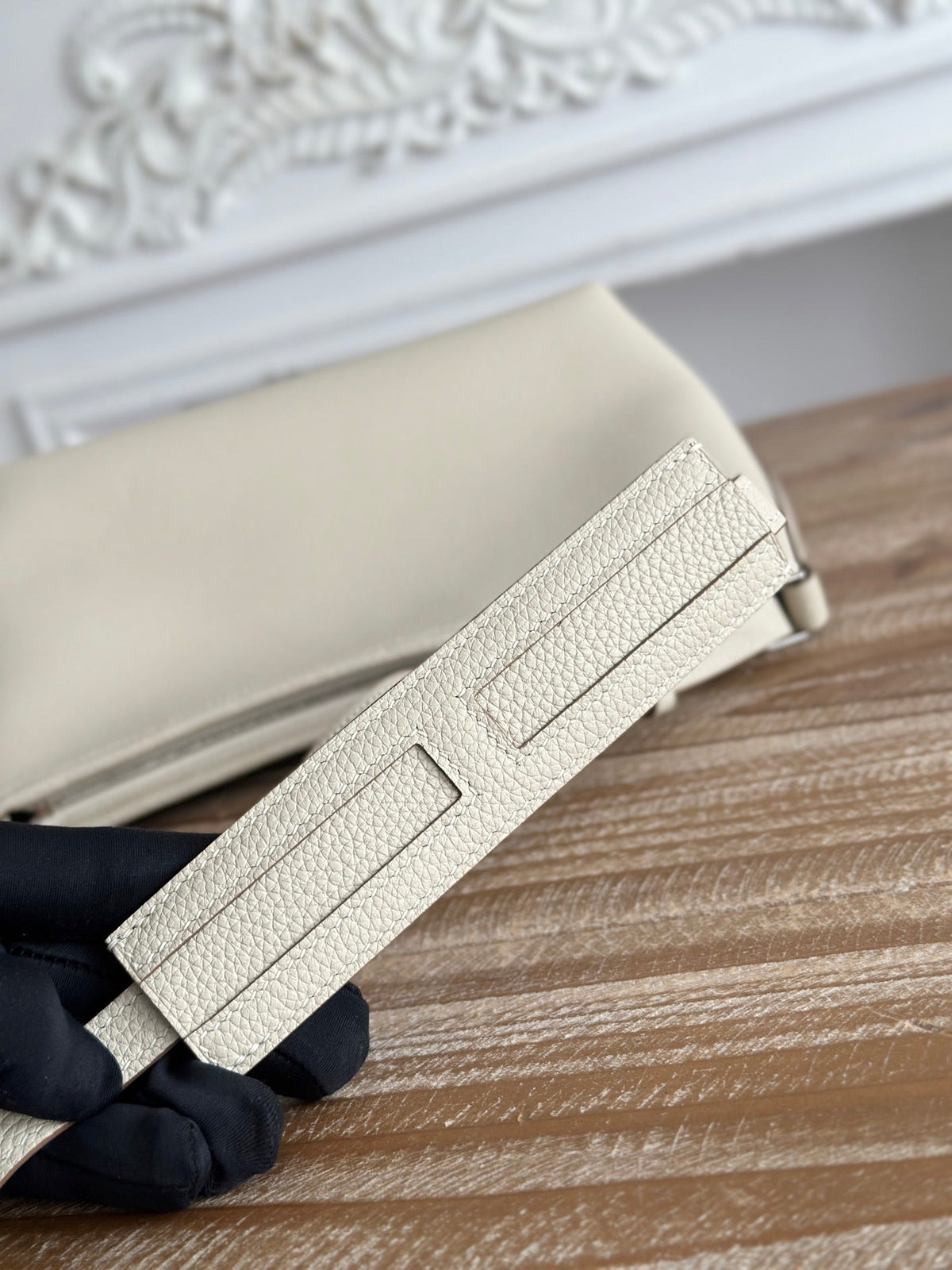HM Berlingot Shoulder Bag Off White Epsom Leather 270326