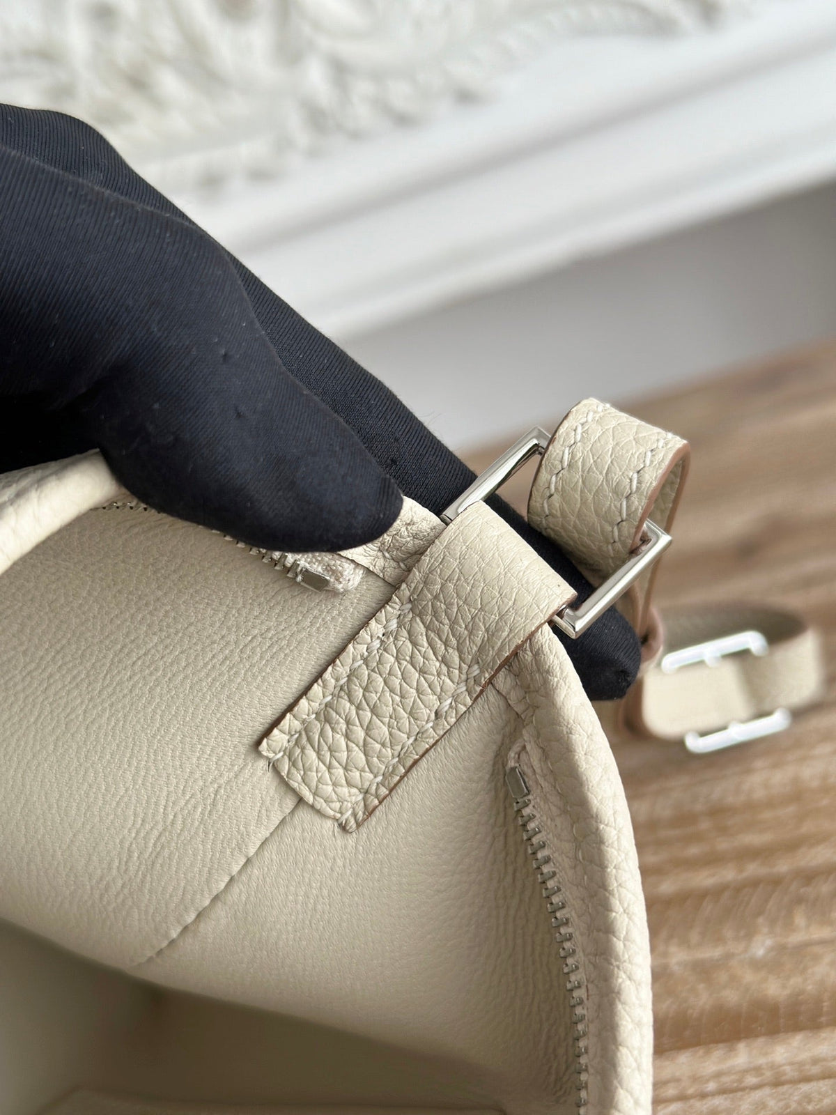 HM Berlingot Shoulder Bag Off White Epsom Leather 270326