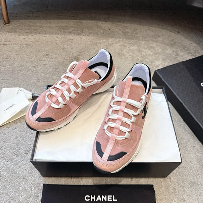 CC 26s Sneaker Light Peach Suede 647436