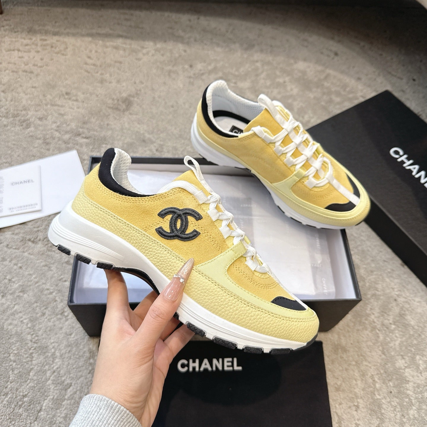CC 26s Sneaker Yellow Suede 647433