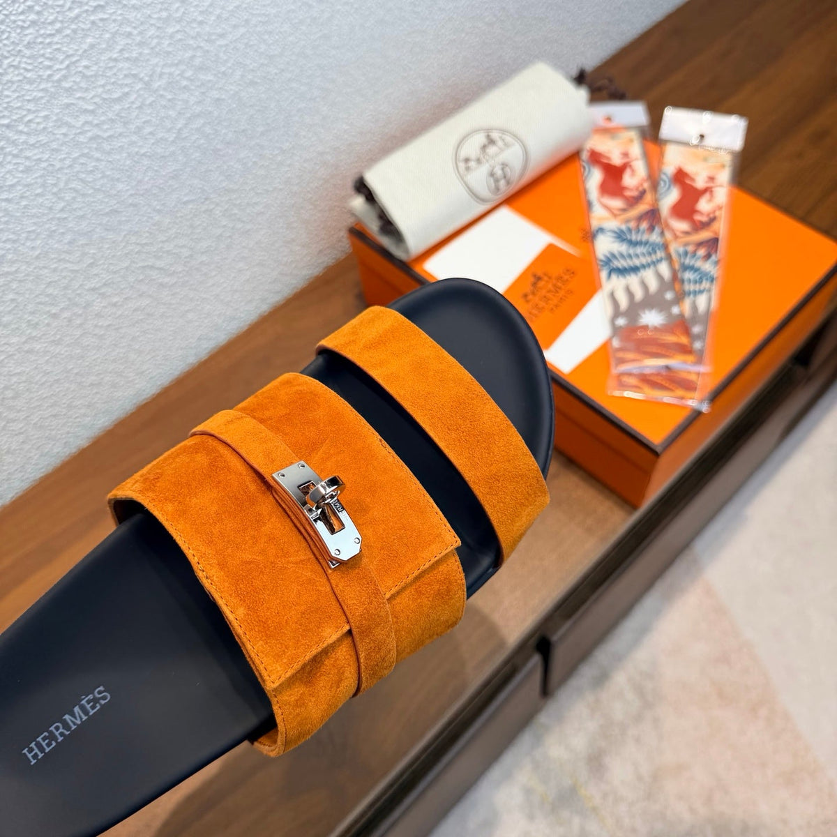 HM Jackson Sandals Orange Suede 707159