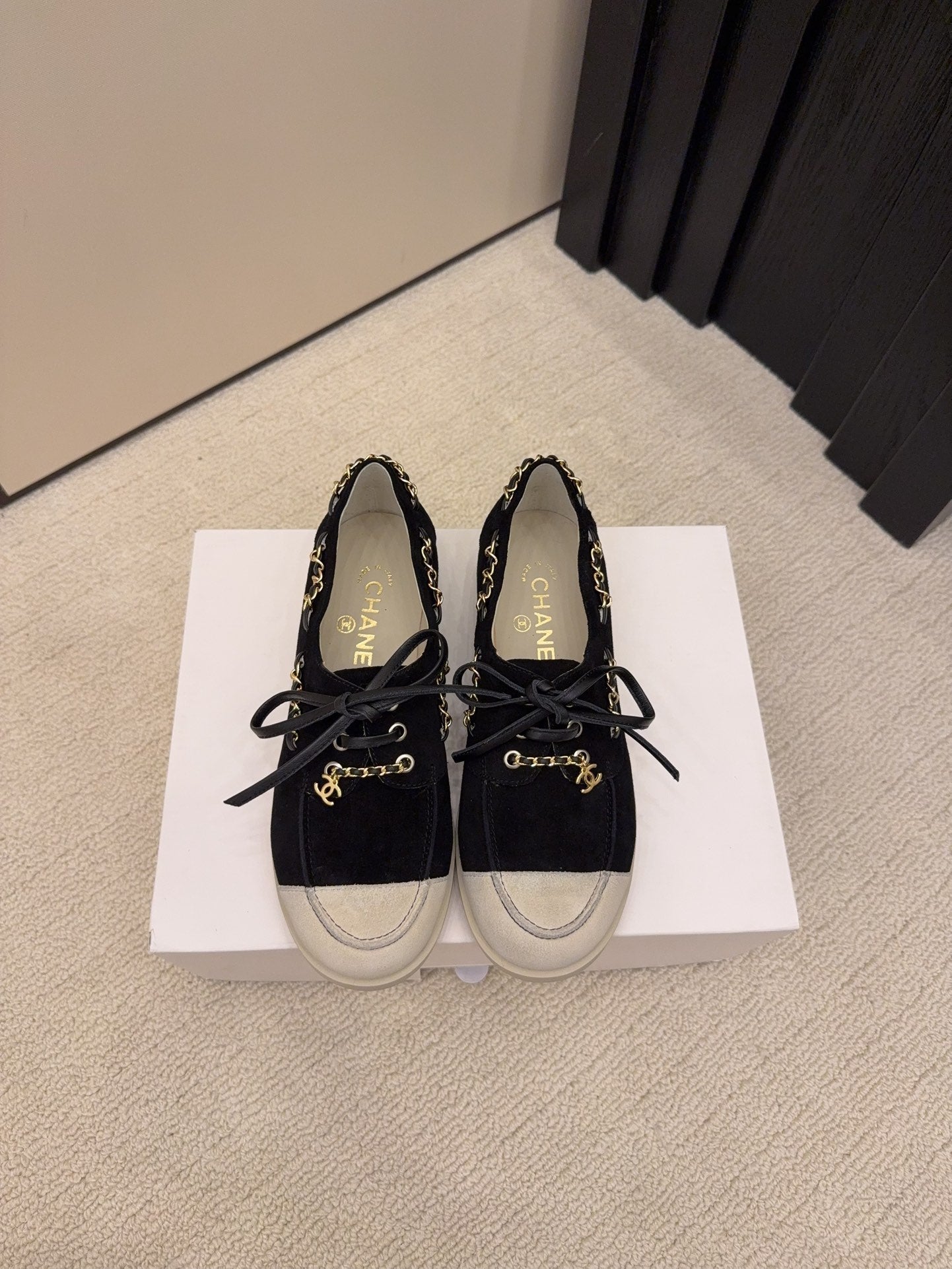 CC 26 Mocassin Loafer Black Suede 588898