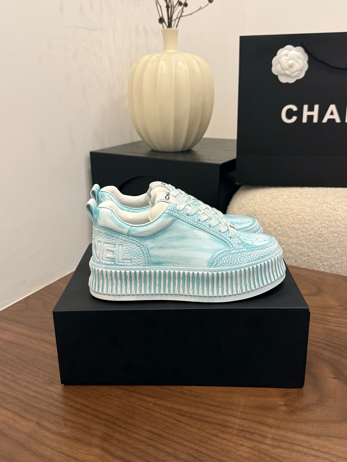 CC 26s Casual Sneaker Blue Pastel Leather 183619