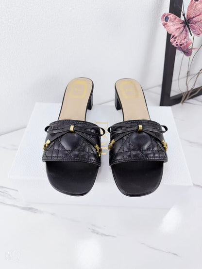 CD 26s Slippers Cowhide
