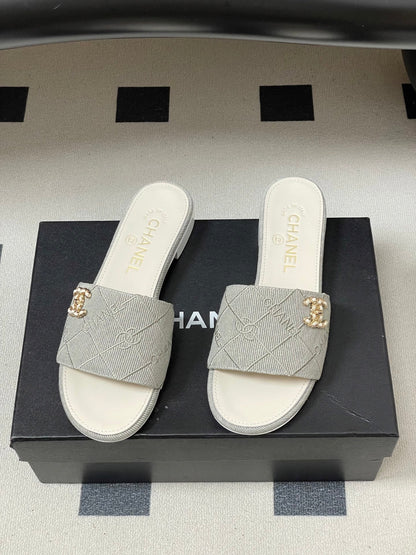 CC 26s Flat Sandals White Gray Canvas Sheepskin Double C 649507