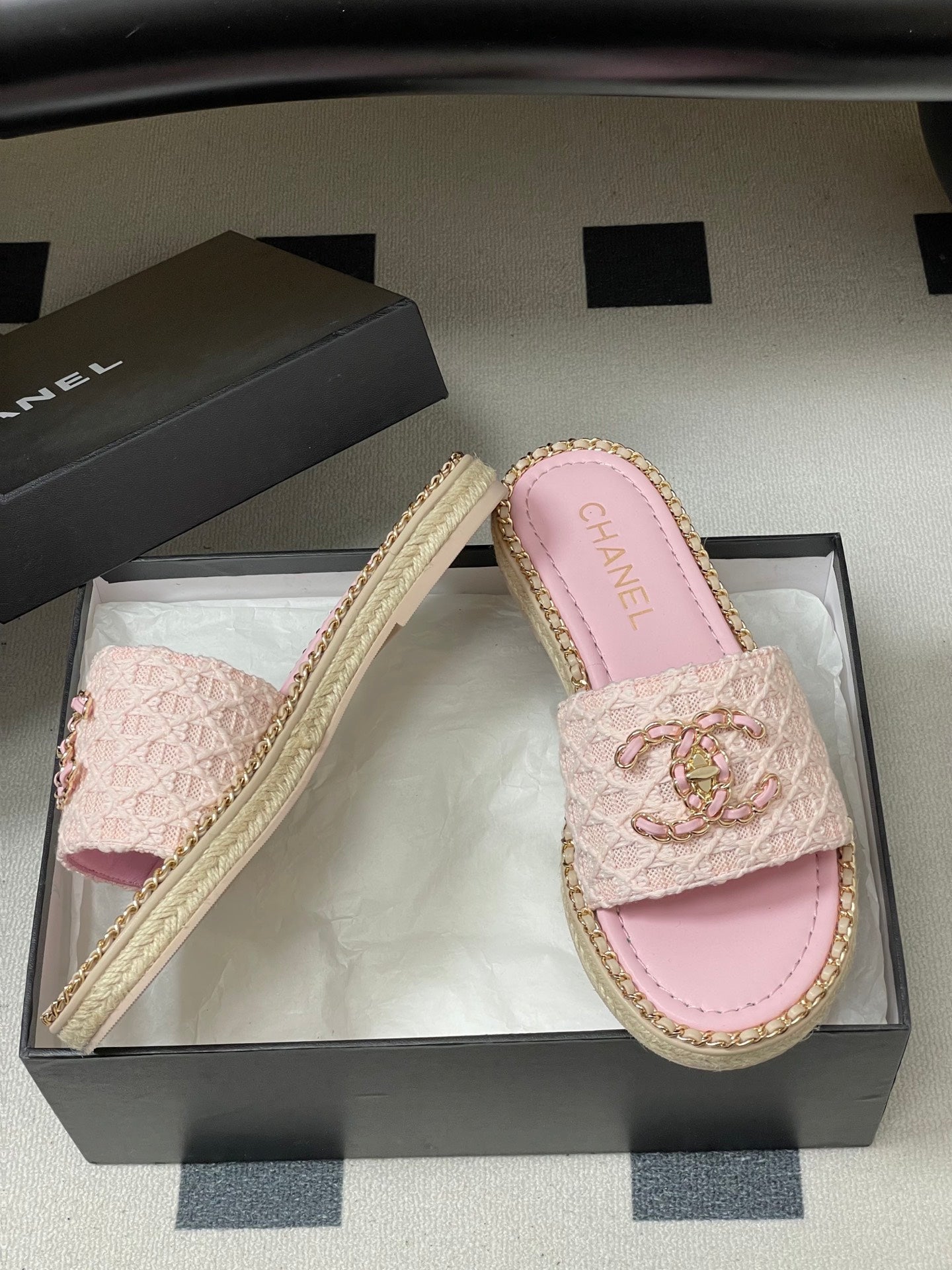 CC 26s Flat Slippers Pink Gold Fabric Sheepskin 649485