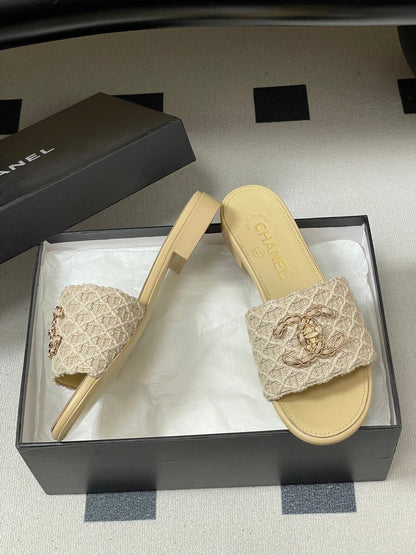 CC 26s Flat Slippers Beige Fabric Sheepskin 649490