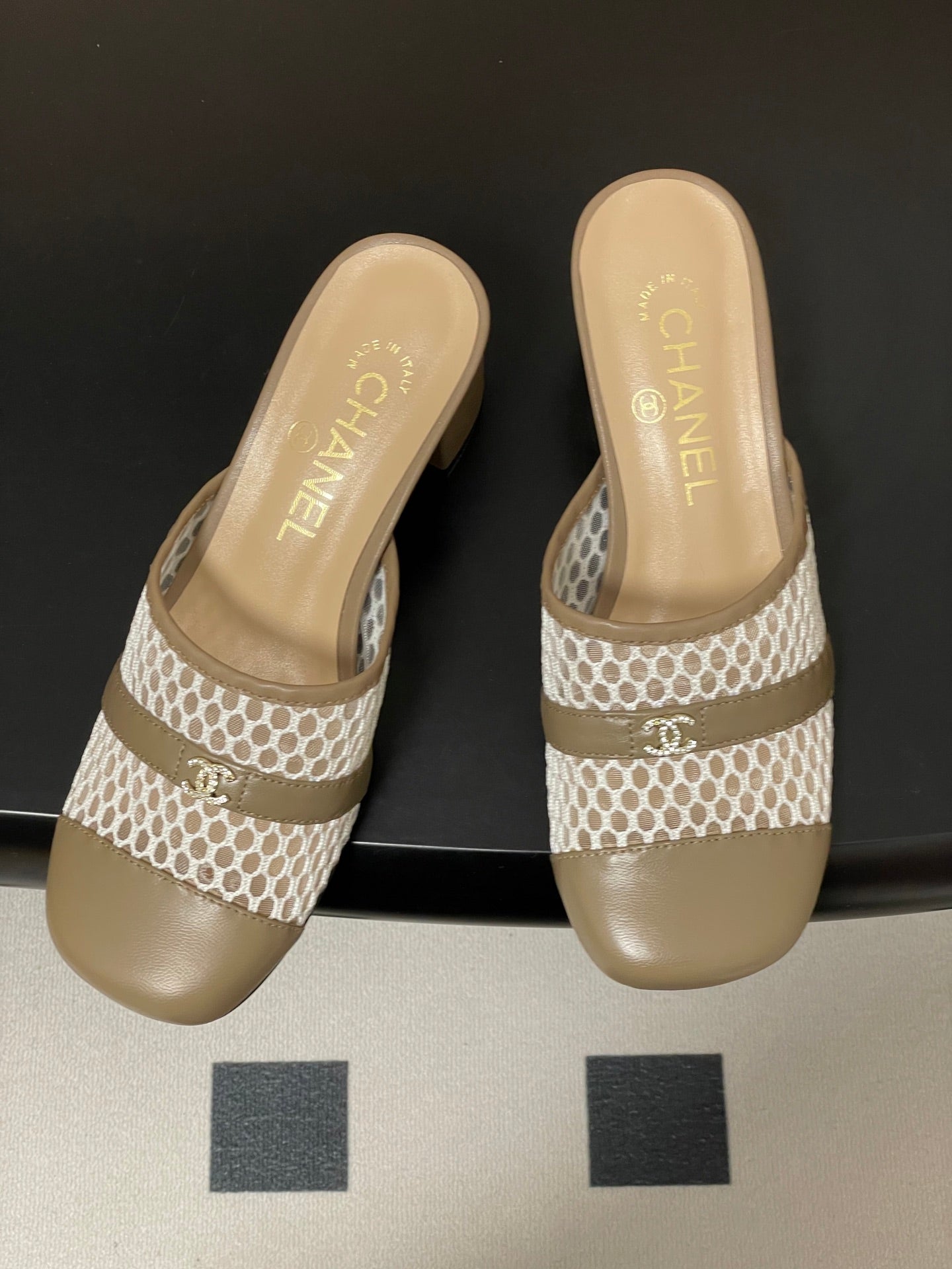 CC 26s High-Heeled Mules 65 Light Taupe Cowhide 649462