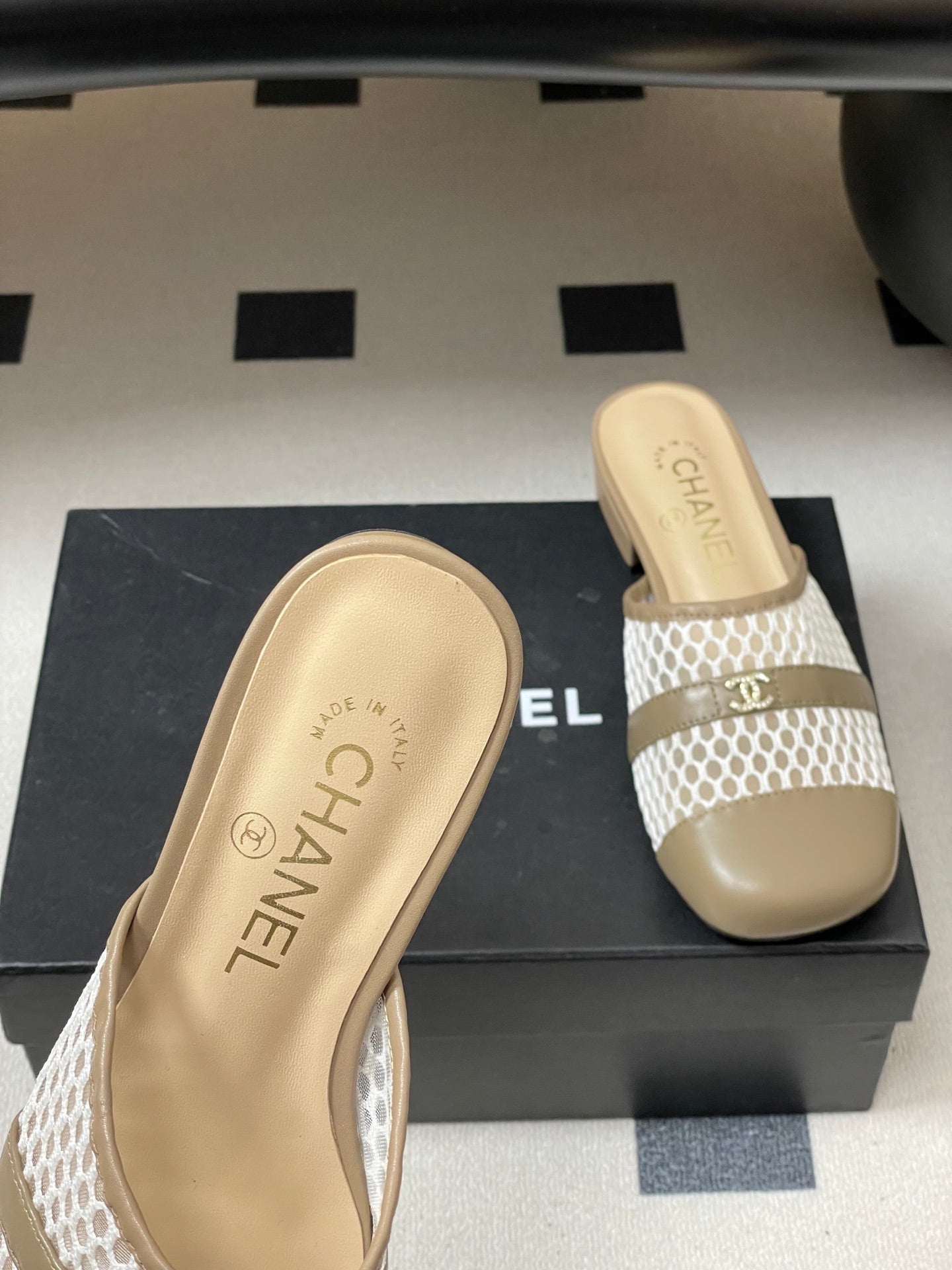 CC 26s High-Heeled Mules Light Taupe Cowhide 649465