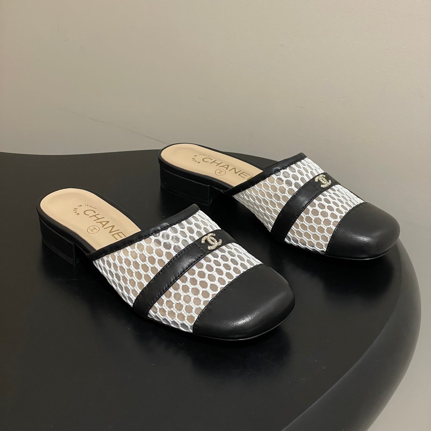 CC 26s High-Heeled Mules Black Cowhide 649467