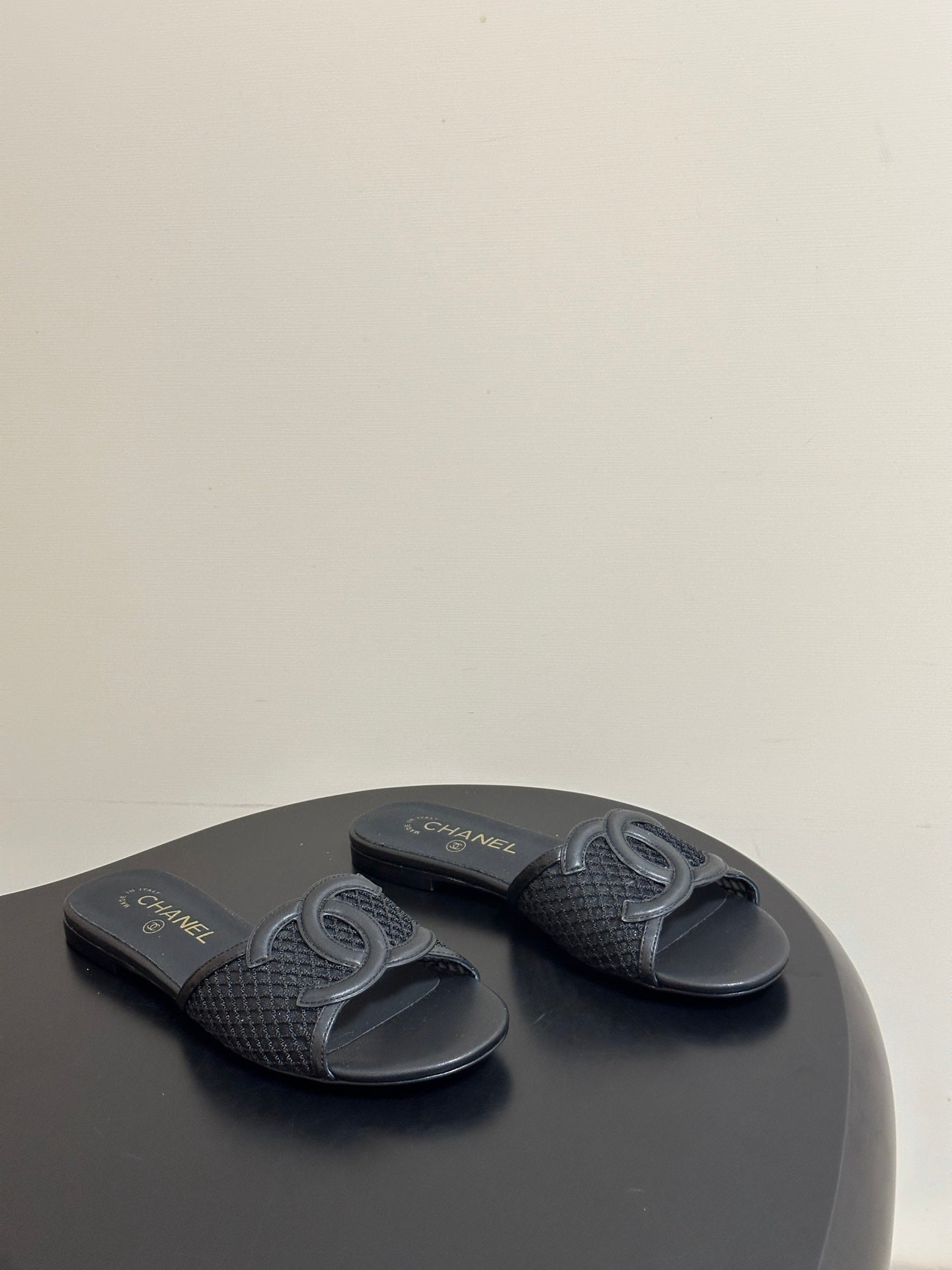 Chanel 2026 Slippers Sheepskin 834668