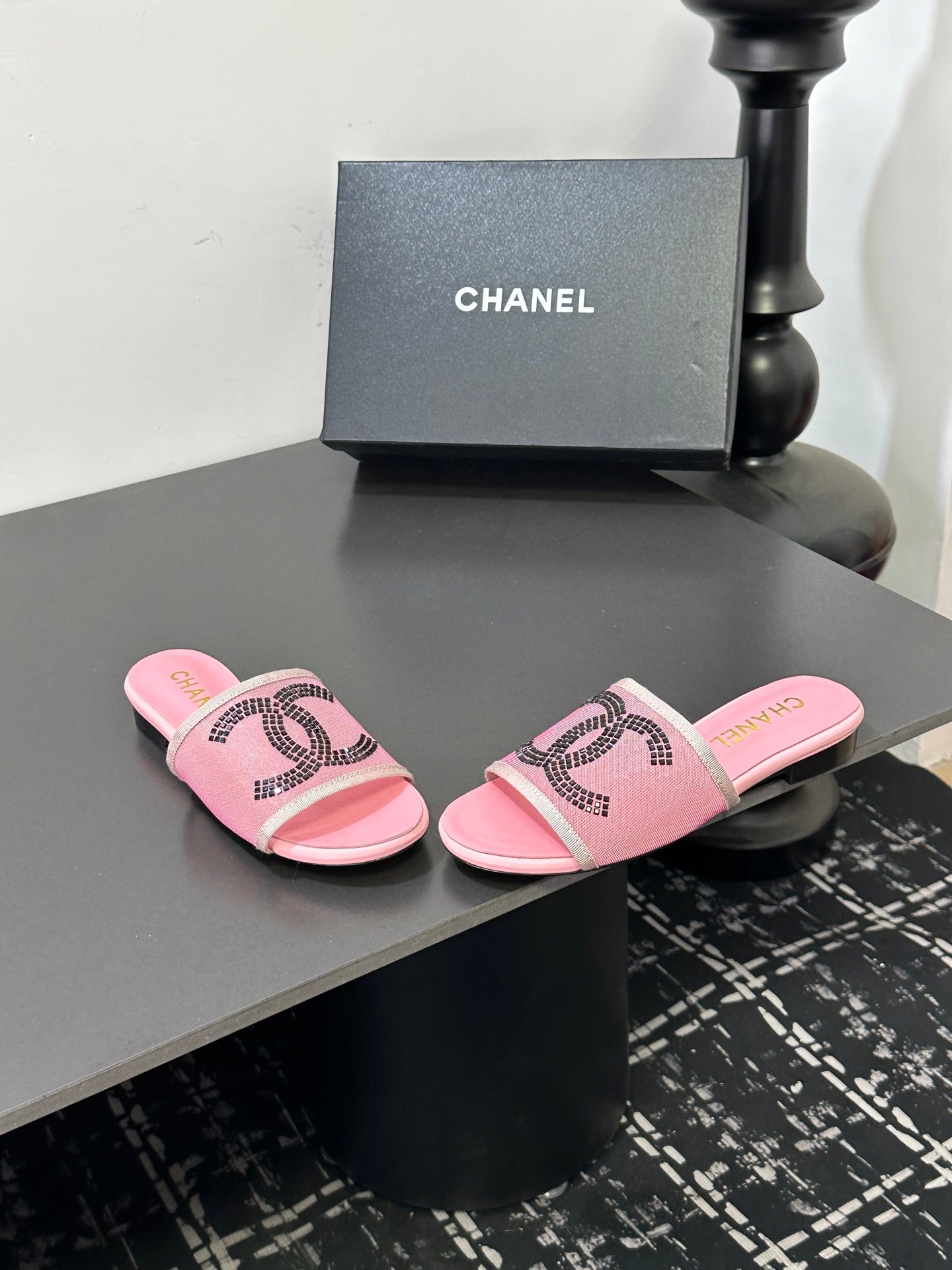 CC 2026 Slippers Pink Black Mesh Sheepskin 668147